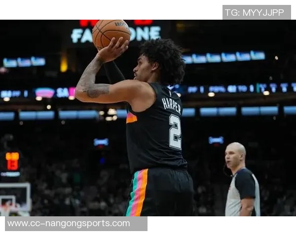 文班未随队出征步行者韧带无损伤但短期内将缺席多场比赛