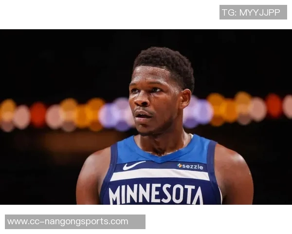 关键时刻文班的抛投突破爱德华兹直言对手高度让跳投难以成功 关键时刻文班的抛投突破爱德华兹直言对手高度让跳投难以成功